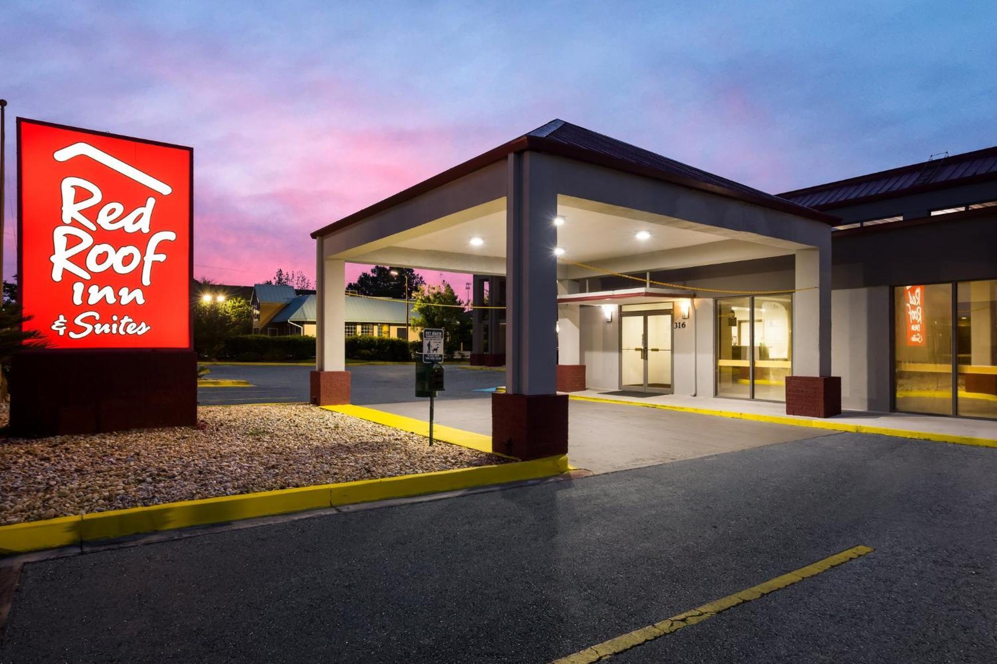 Red Roof Inn & Suites Statesboro - University Zewnętrze zdjęcie